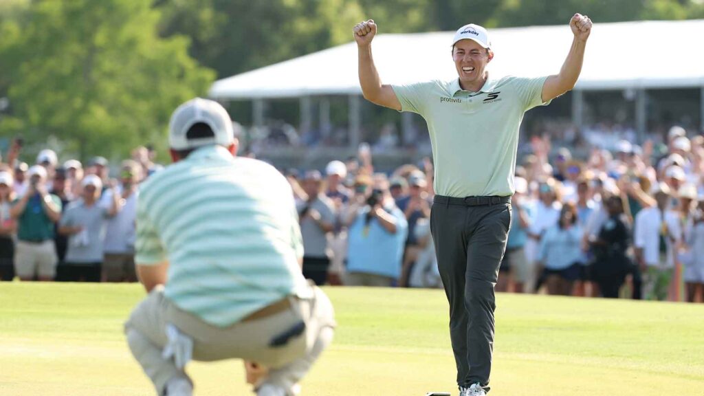 matt-fitzpatrick’s-epic-bunker-shot-clinches-tour-card-for-younger-brother