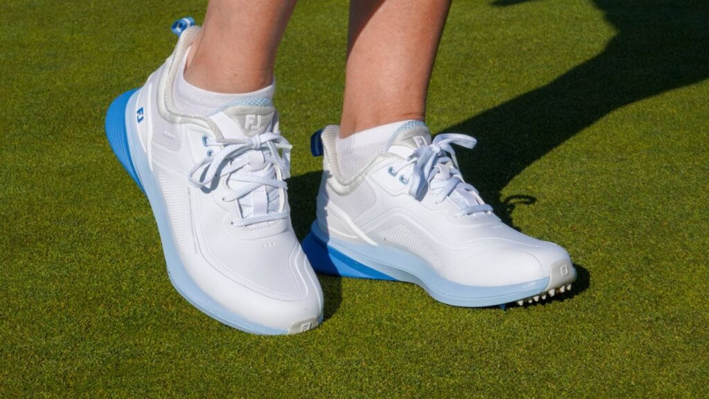 footjoy-just-made-their-most-famous-shoe-29%-lighter.-does-it-still-perform?