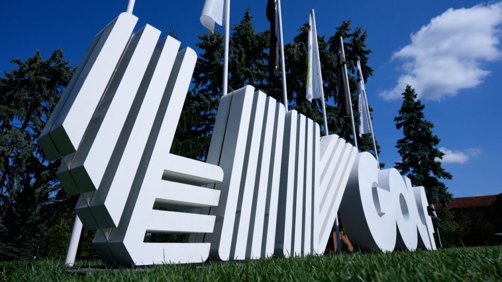 liv-golf-announces-new-board-to-help-find-financial-backers-to-save-the-tour