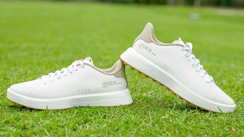 this-new-golf-shoe-actually-massages-your-feet-while-you-walk-the-course