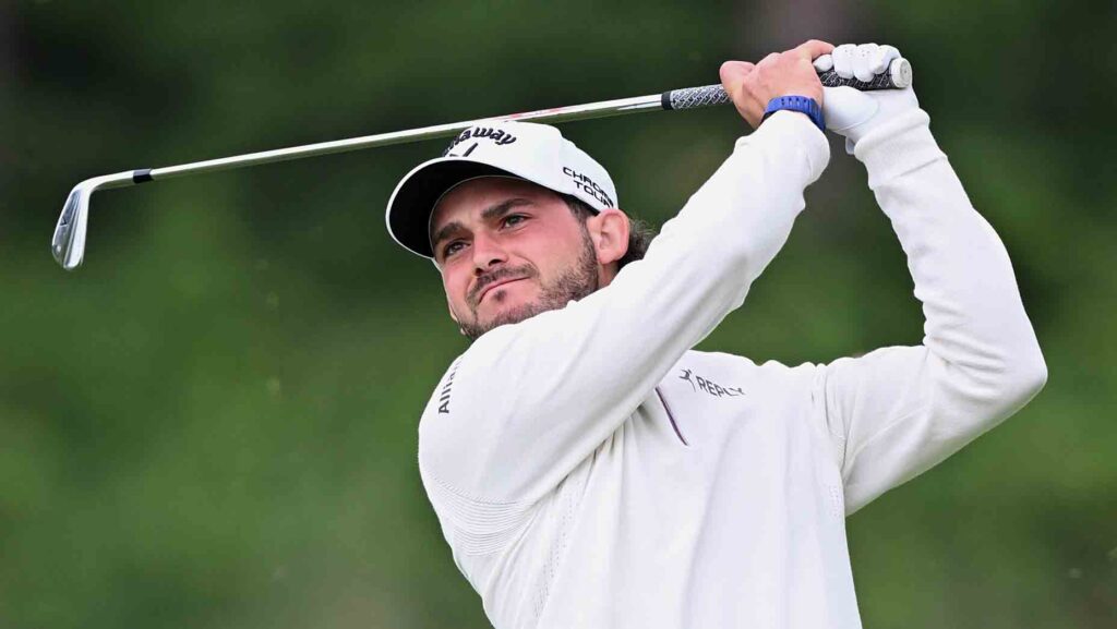 because-of-111-second-tee-shot,-contending-pro-is-hit-with-rules-penalty 