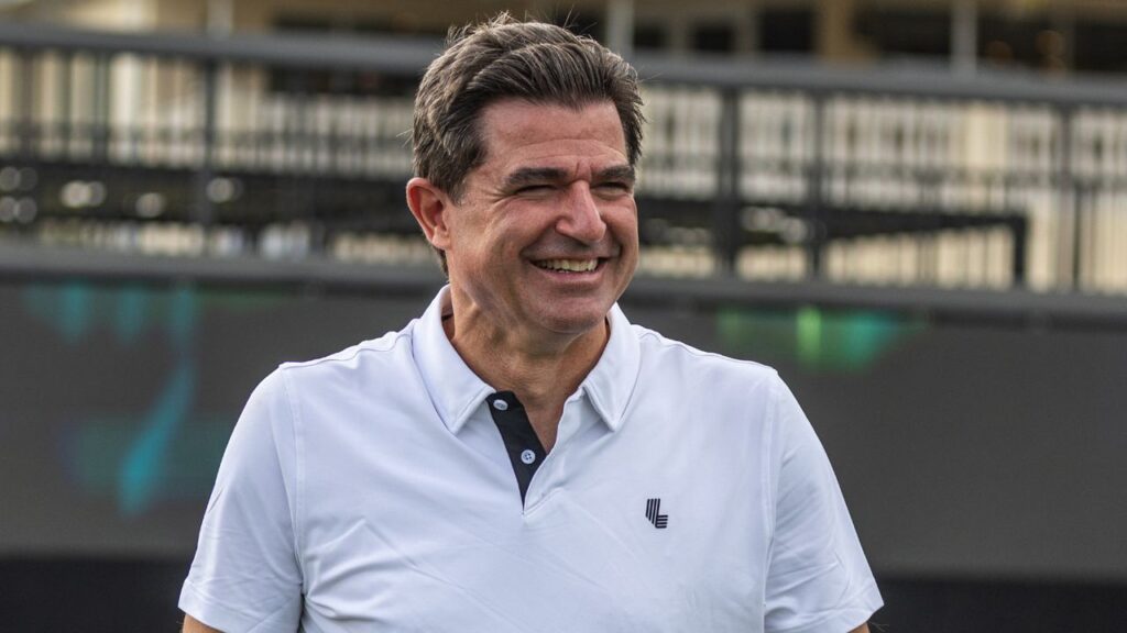 scott-o’neil-discusses-liv-golf-future-in-first-press-conference-since-saudi-pif-pulls-funding