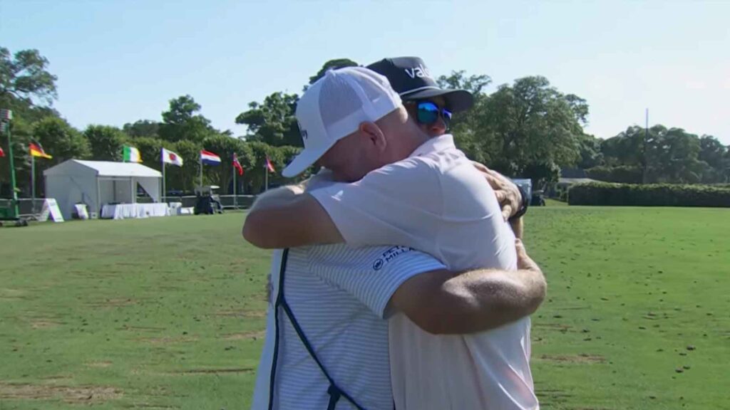 after-brandt-snedeker-claimed-myrtle-beach-title,-an-emotional-scene-unfolded