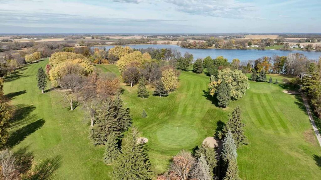 who-killed-this-100-year-old-golf-course-tree?-a-$2,000-reward-for-answers