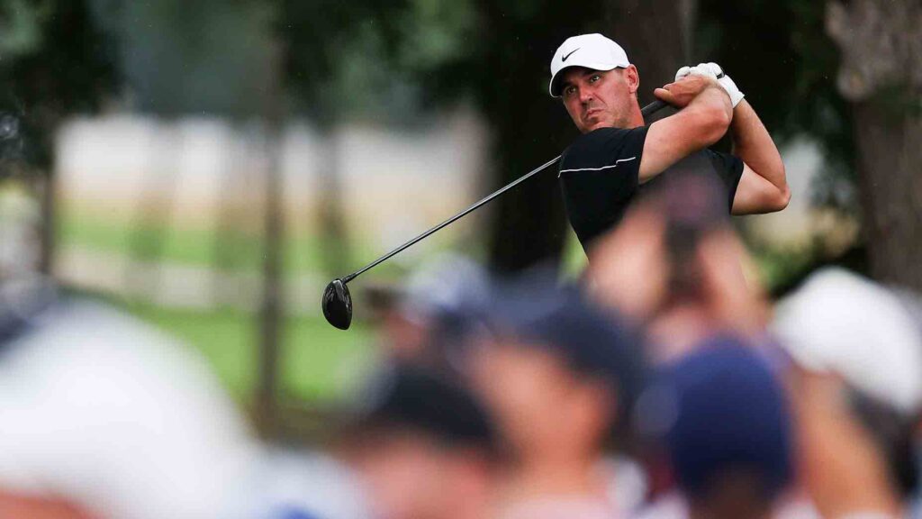 brooks-koepka-shoots-best-score-this-year,-after-a-day-in-the-‘warehouse’