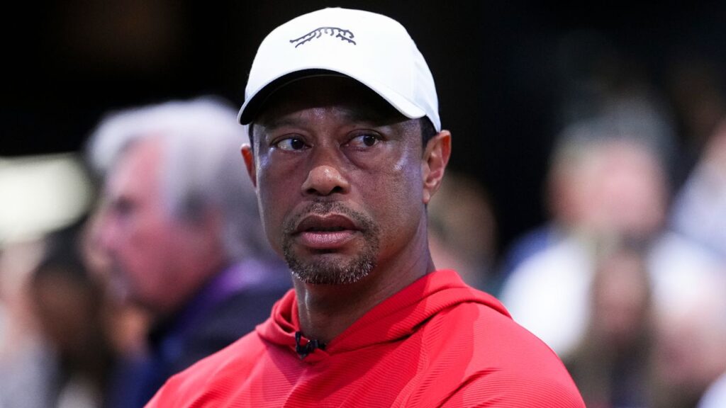 tiger-woods-returns-to-switzerland-following-brief-trip-home