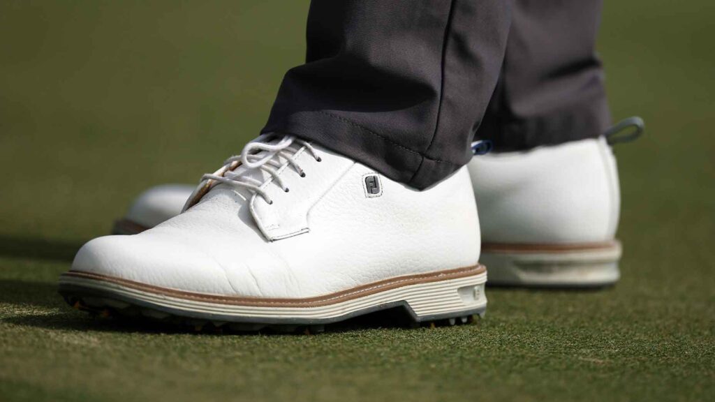 elevate-your-on-course-look-with-wyndham-clark’s-sophisticated-golf-shoes