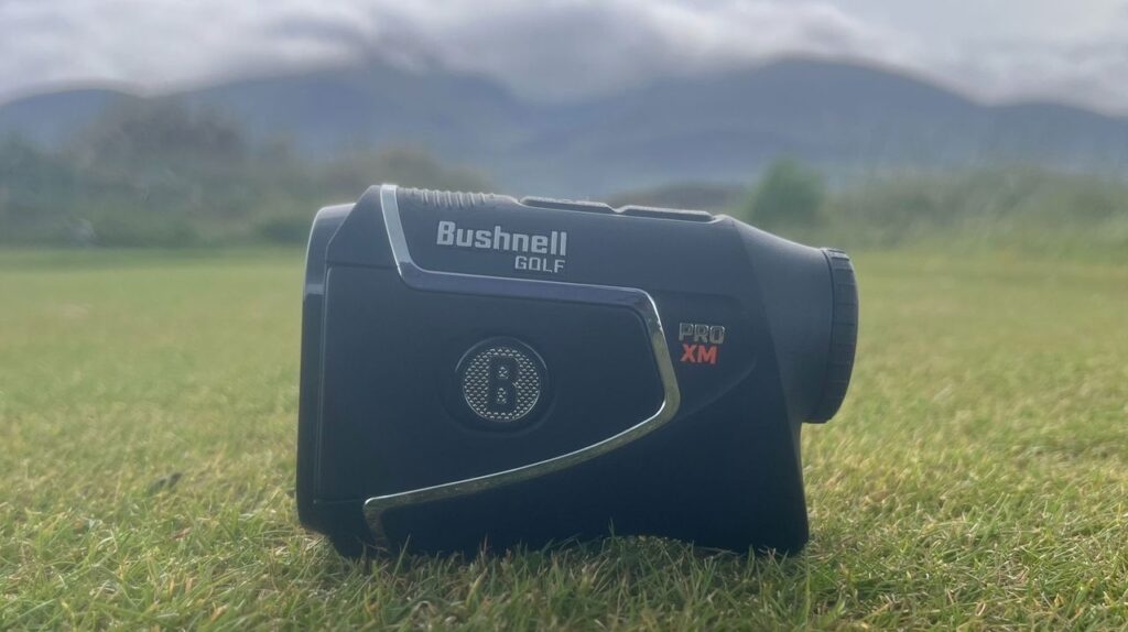 bushnell-pro-xm-rangefinder-review:-the-best-‘mini’-rangefinder-on-the-market?