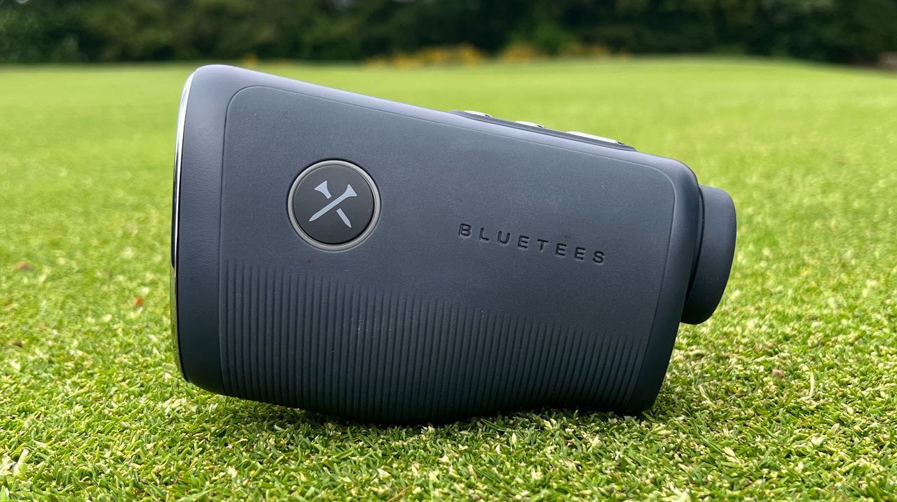 The Features On This New Rangefinder Just Blew The Market Wide Open