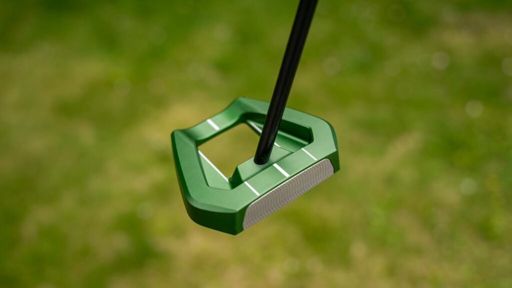 why-lab-golf’s-new-vzn.1i-putters-are-easier-to-aim