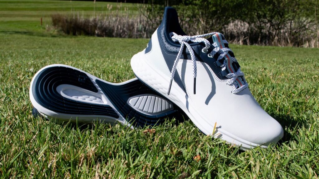 footjoy-pulse-women’s-golf-shoe-review:-clean-looks-meets-pure-comfort