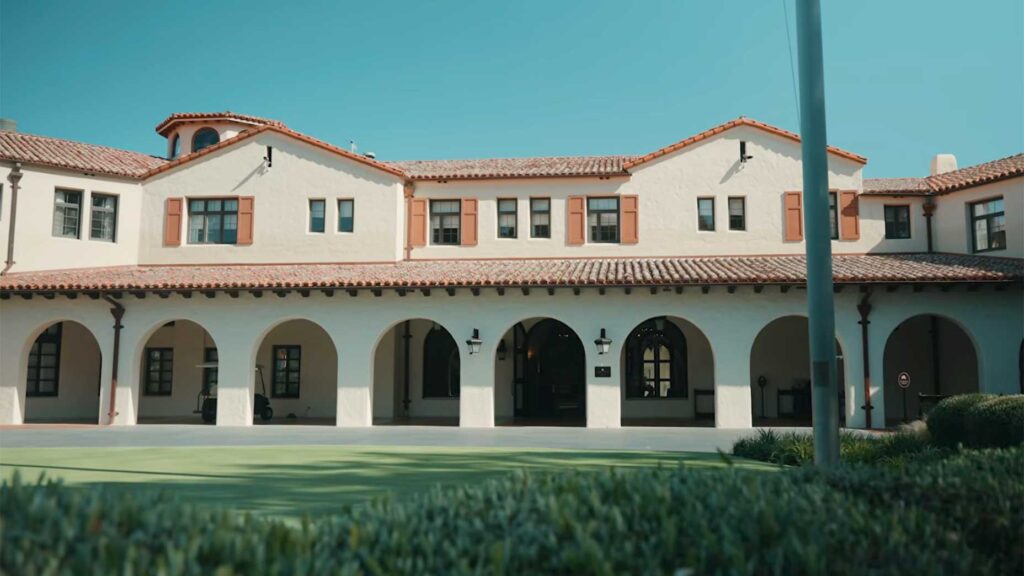 go-inside-riviera-country-club,-the-most-exclusive-clubhouse-in-golf